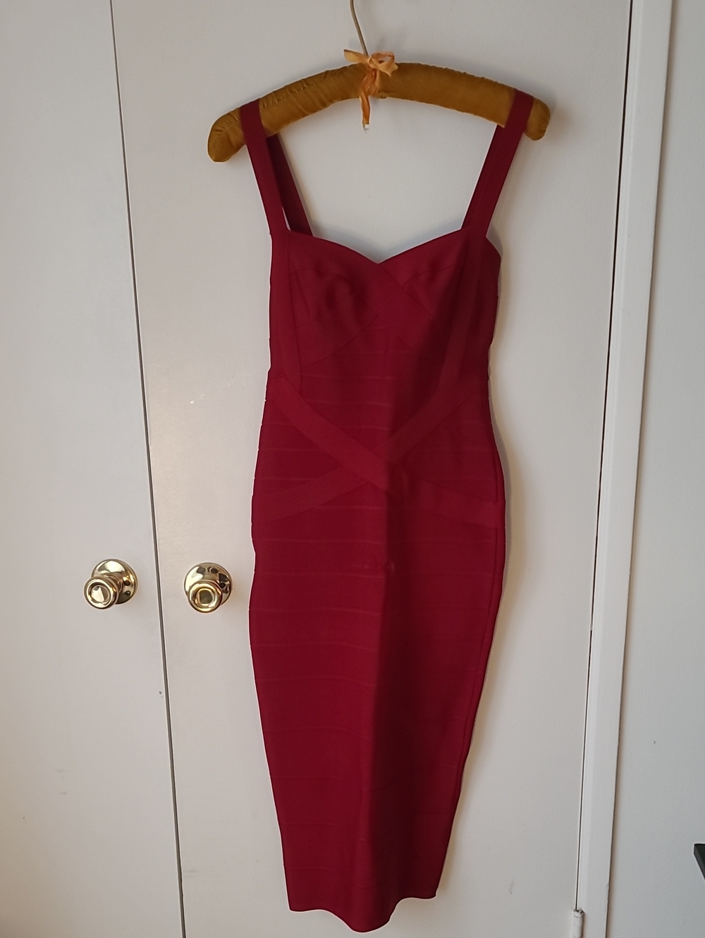 Bandage Fitted Burgundy Midi Dress with Sweetheart Neckline